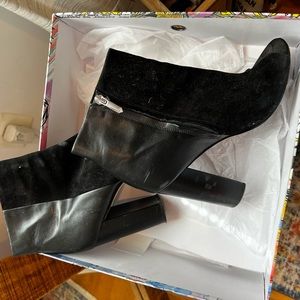 Sam Edelman booties!! Size 9.5